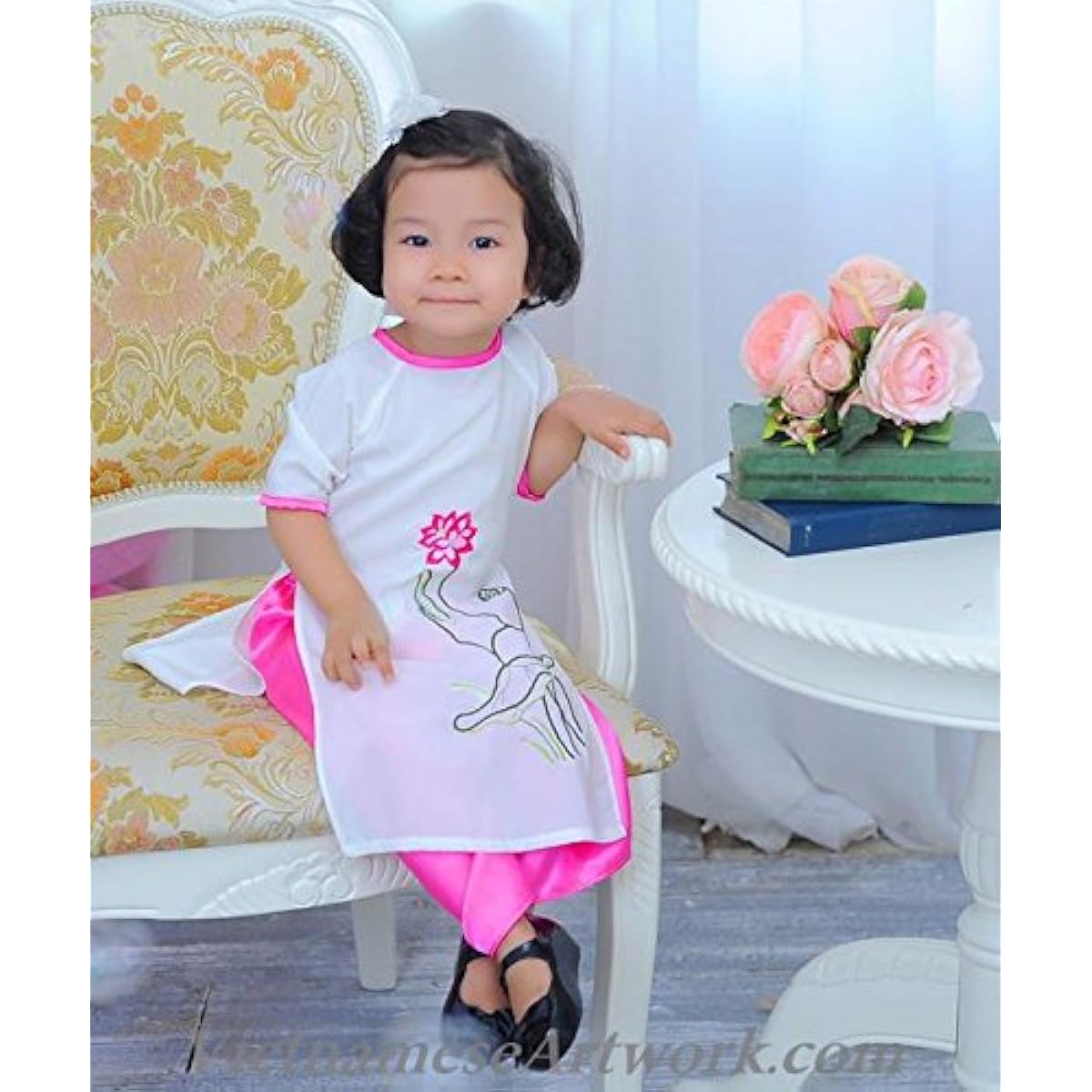 VietnameseArtwork.com Ao Dai for Children - Size#1 (Smaller Than US 1T - This Size is for Infant from 5 to 10 Months Old) Ao Dai with Embroidered Lotus and Pink Pants